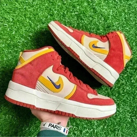 Nike Shoes - Nike Dunk High Up